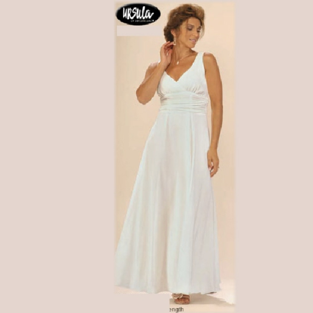 NWT Long Ivory Evening/ Beach Wedding dress Size 8